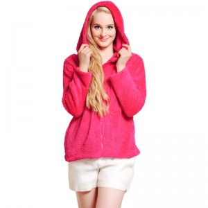 女性寄り添うフリースホットピンクジップフード付きスウェットシャツ